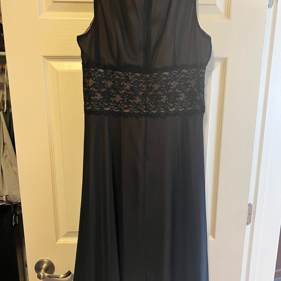 Dress Barn Black Dress, perfect for formal night on a cruise. Size 12. - Picture 4 of 5